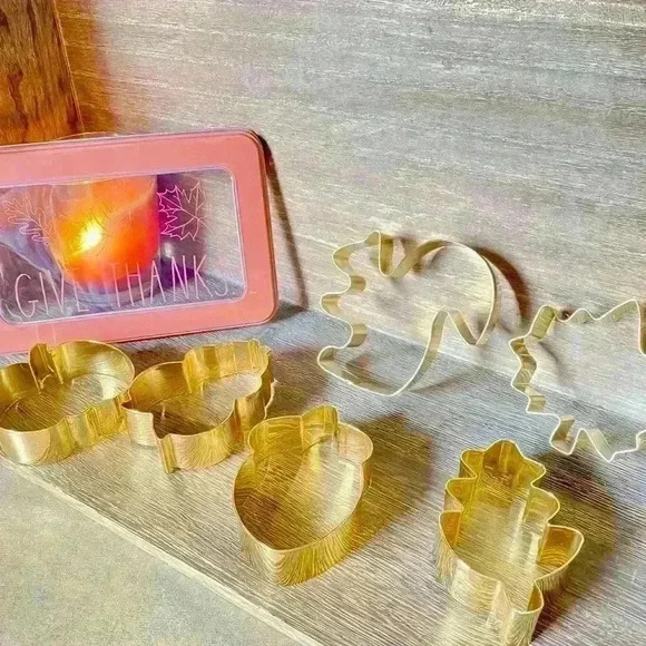 NEW Rae Dunn Adorable TIN and COOKIE Cutters - GIVE THANKS - So Cute! - Picture 9 of 16